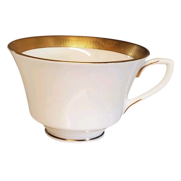 Vintage Royal Worcester Durham Pattern Gold Encrusted Bone China Footed Tea Cup - Picture 1 of 5